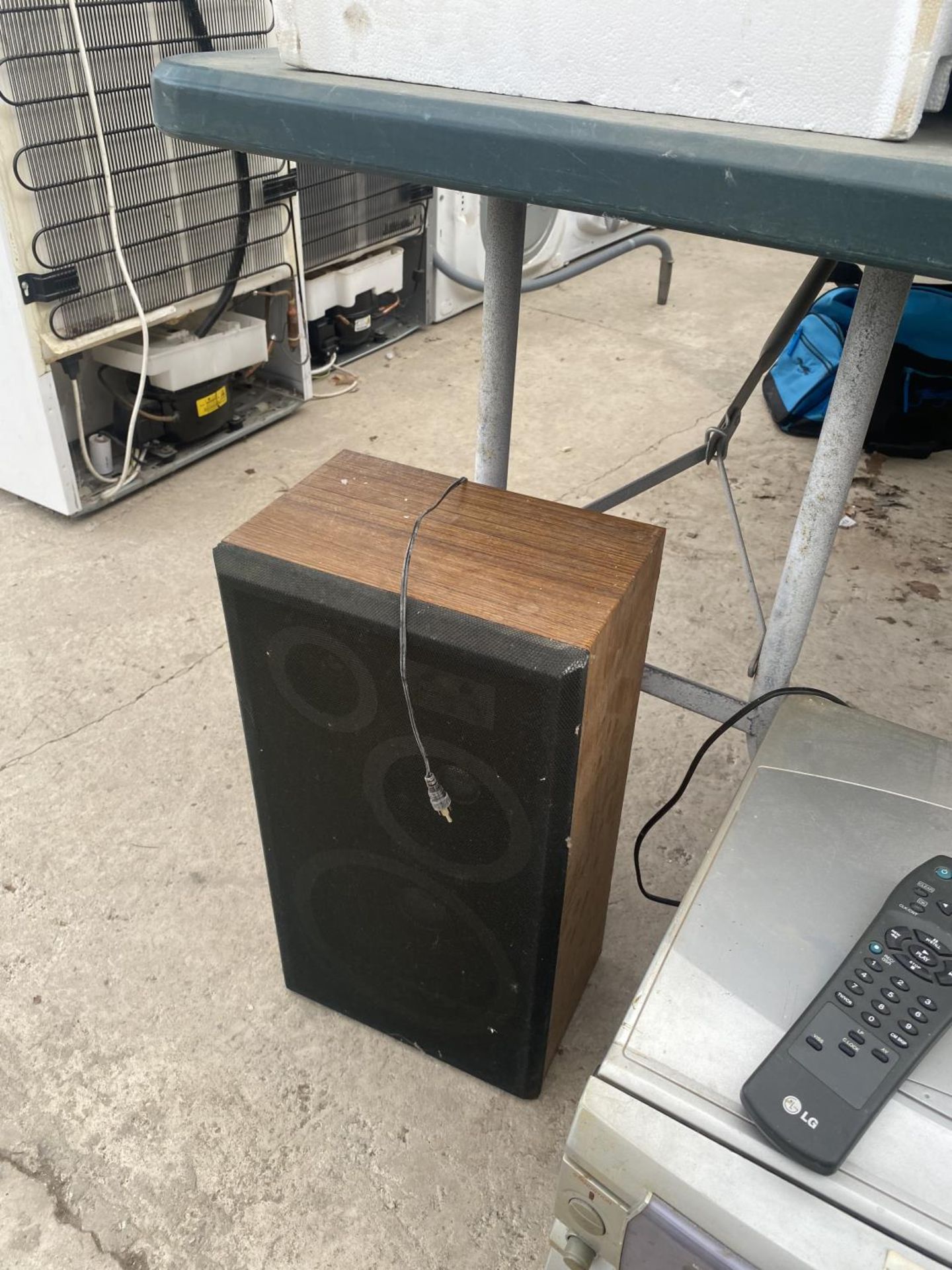 A GOODMANS HI-FI AND A PAIR OF WOODEN SPEAKERS - Image 3 of 4