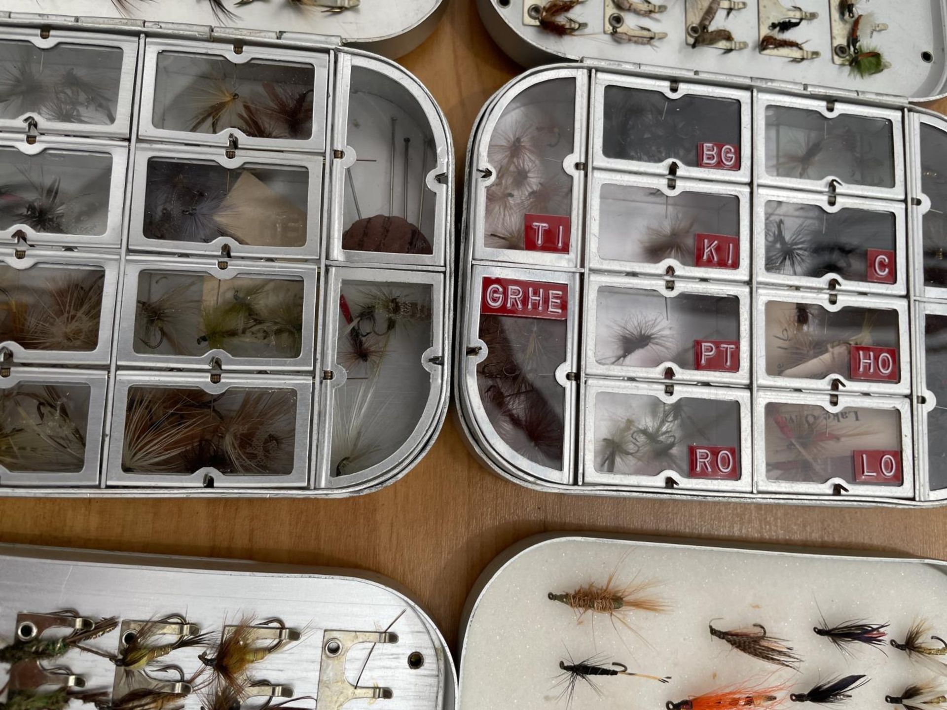A GROUP OF 5 WHEATLEY BOXES OF FISHING FLIES - Image 2 of 4
