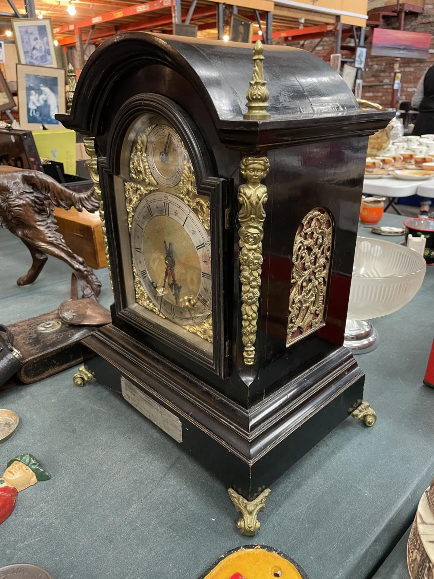 A VICTORIAN EBONISED BRACKET CLOCK WITH SILVERISED DIAL, GILDED DECORATION AND PIERCED SIDE - Image 3 of 7