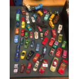 A LARGE COLLECTION OF DIE CAST TOY CARS