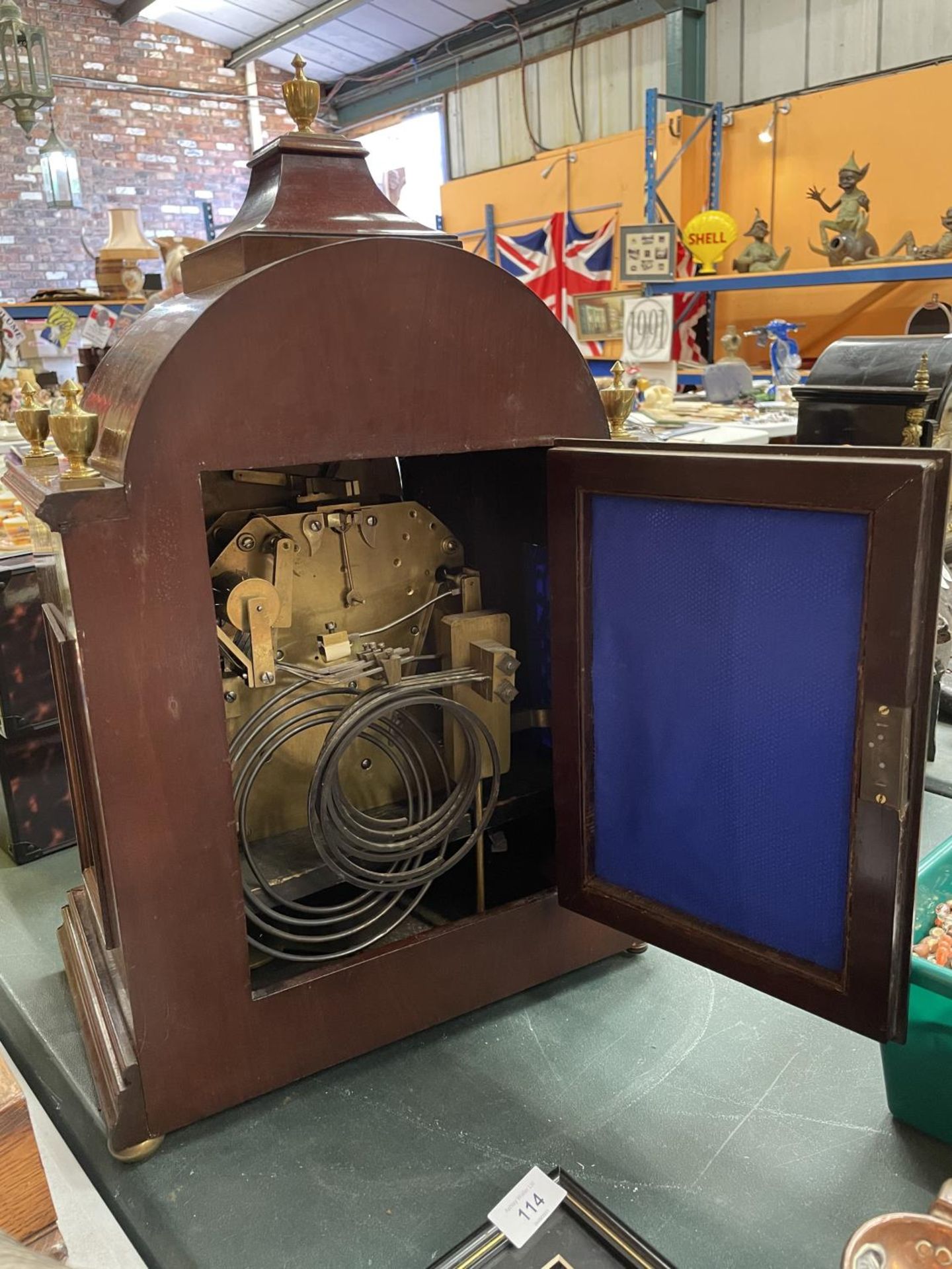 A CIRCA 1890 MAHOGANY BRACKET CLOCK BY MARTIN OF LONDON, HAVING EIGHT DAY MOVEMENT WITH STRIKING AND - Image 6 of 7