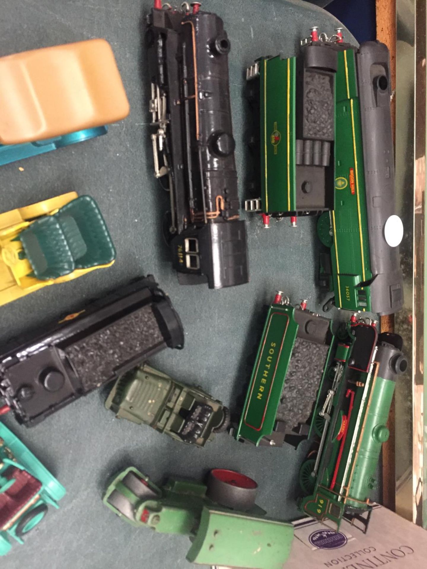 VARIOUS TOY CARS AND TRAINS - Image 2 of 4
