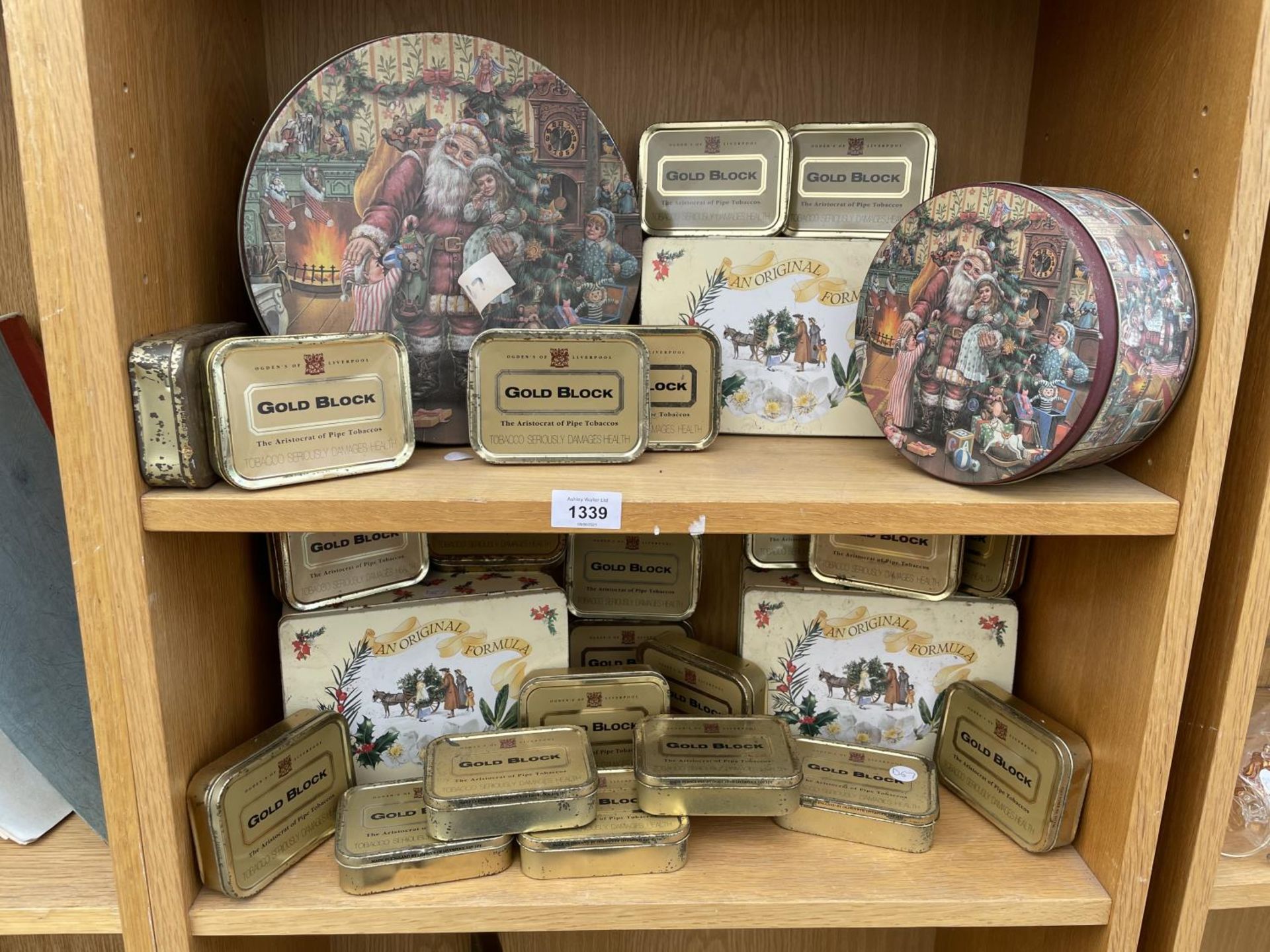 AN ASSORTMENT OF VINTAGE TINS TO INCLUDE TOBACCO TINS ETC