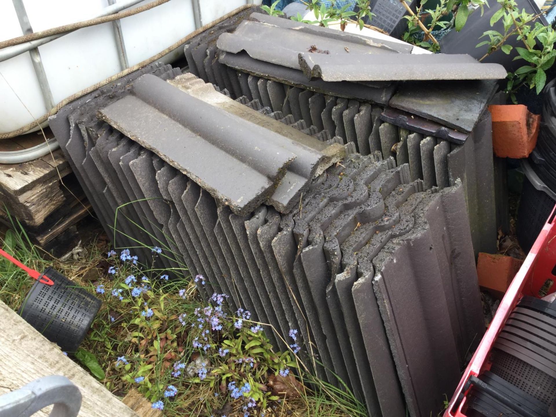 A QUANTITY OF ROOF TILES (52) NB:THESE ITEMS ARE TO BE COLLECTED FROM HEATHER BANK FARM,