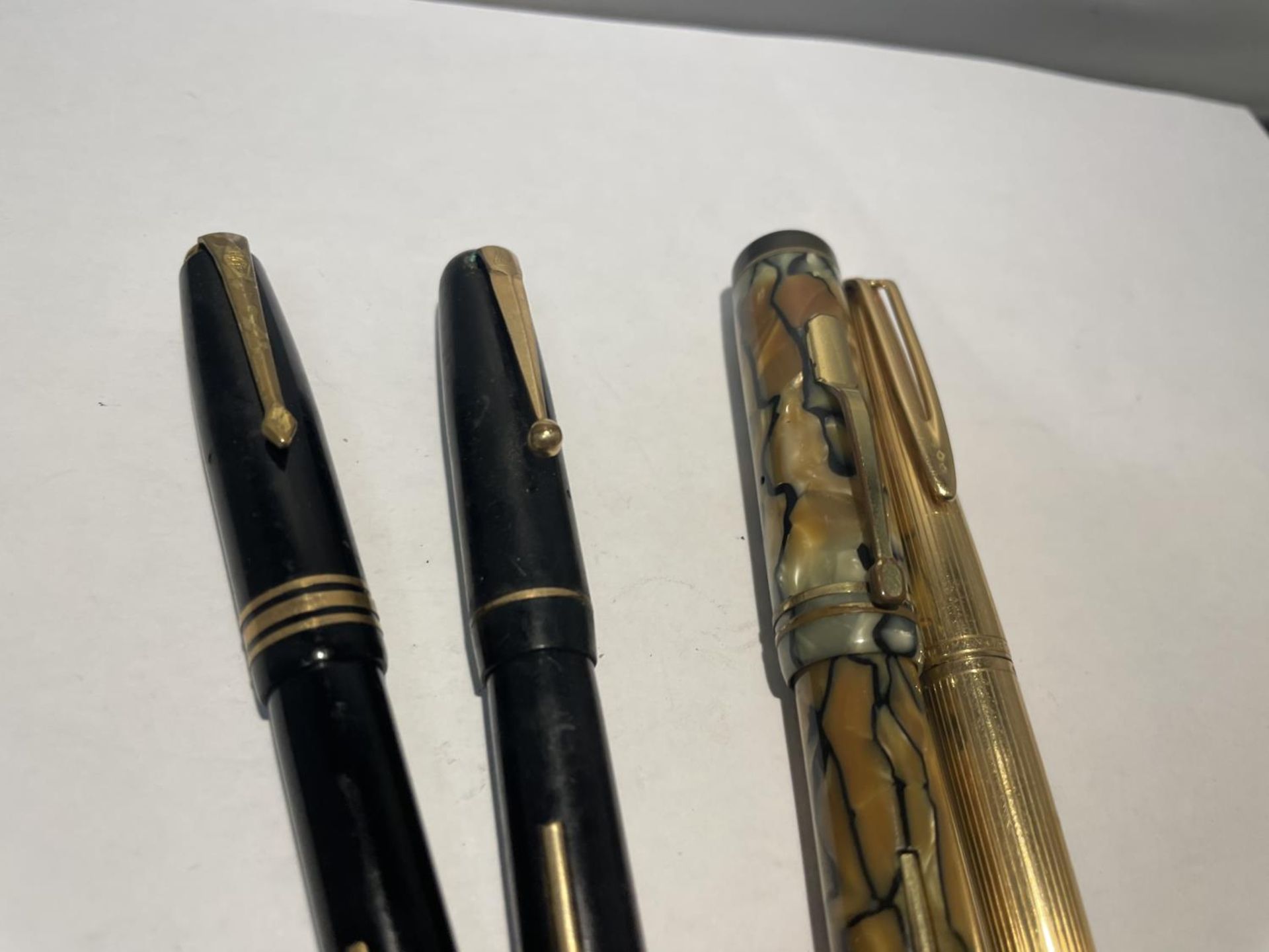 FOUR VINTAGE FOUNTAIN PENS - THREE WITH 14 CARAT AND ONE 18 CARAT GOLD NIBS - Image 2 of 3