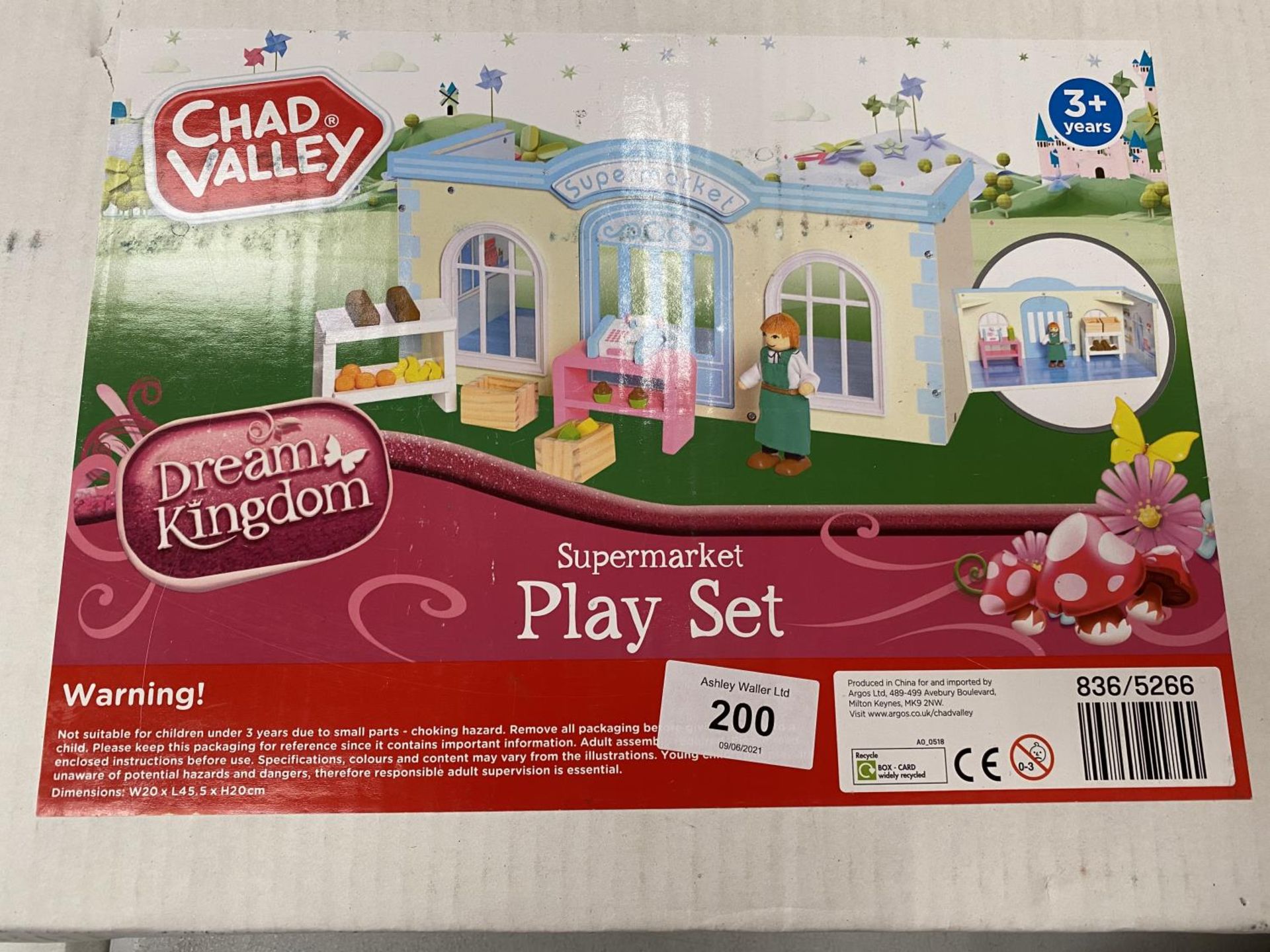 TWO BOXED CHAD VALLEY 'DREAM KINGDOM' PLAY SETS - Image 2 of 3