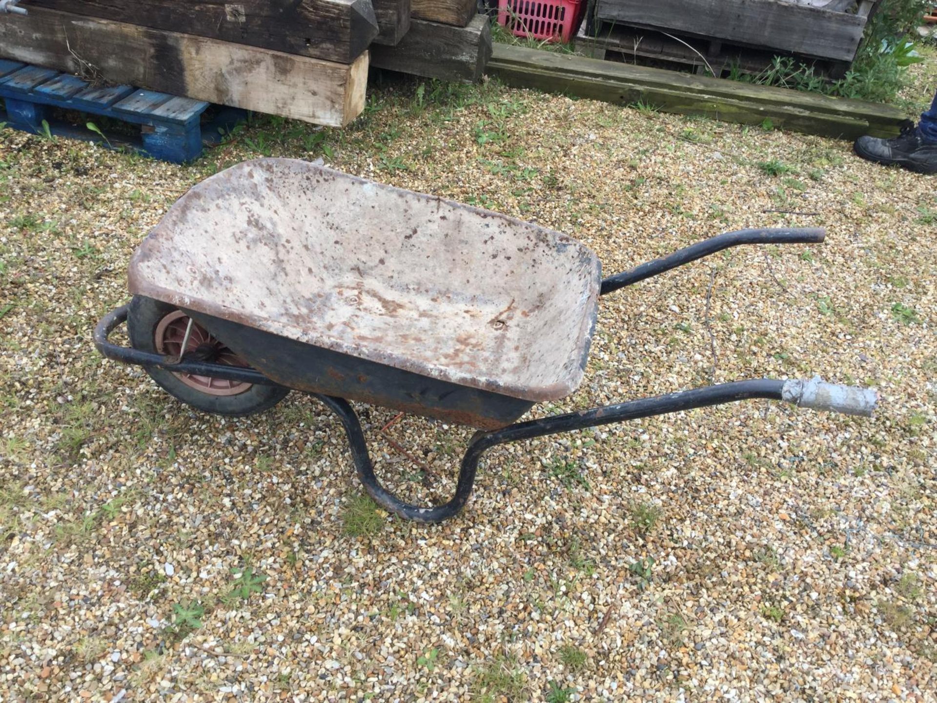 A BLACK BUILDERS WHEELBARROW NB:THESE ITEMS ARE TO BE COLLECTED FROM HEATHER BANK FARM, CONGLETON, - Image 2 of 2