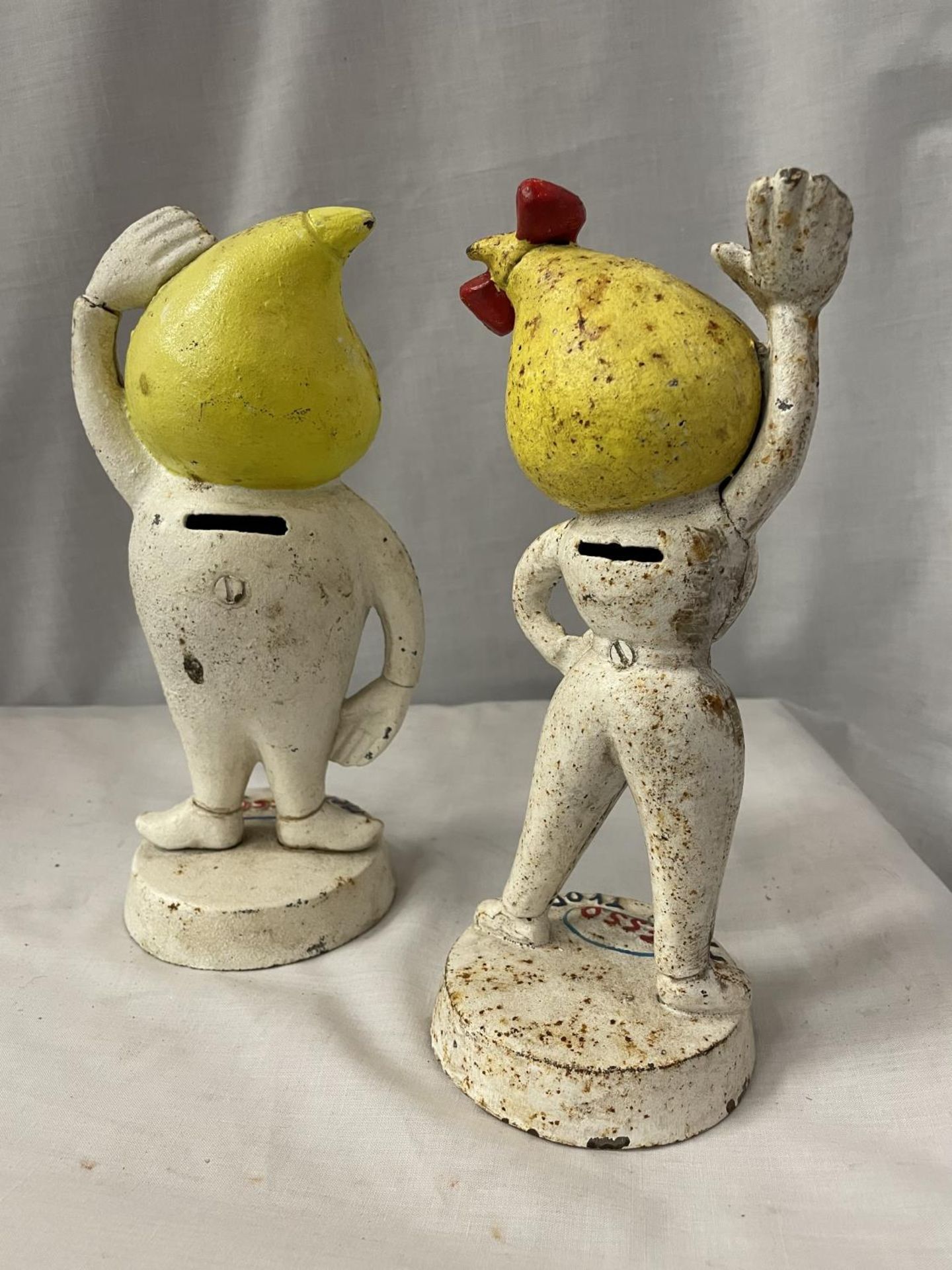 A PAIR OF METAL ESSO STYLE FIGURES - FRAU UND HERR TROPF APPROX 23CM HIGH - Image 4 of 4