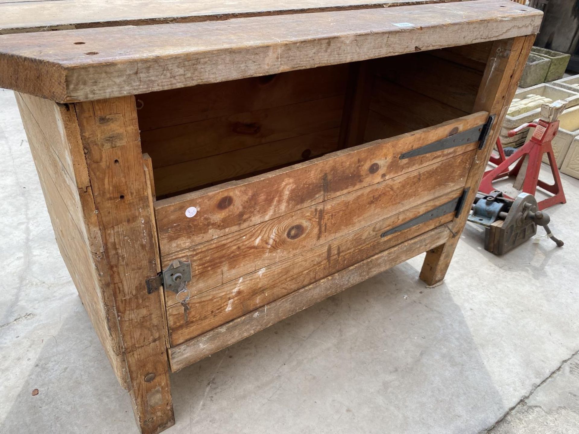 A VINTAGE WOODEN WORK BENCH WITH LOWER CUPBOARD - Image 2 of 4