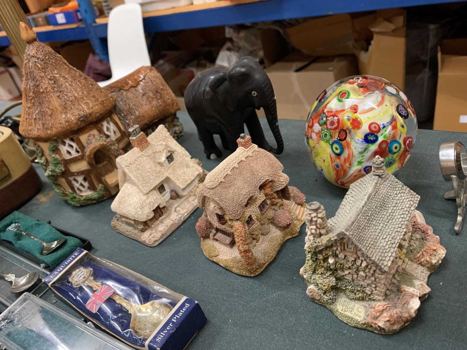 A COLLECTION OF ASSORTED ITEMS TO INCLUDE LILLIPUT LANE COTTAGES, PAPERWEIGHT, ELEPHANT ETC - Image 2 of 4