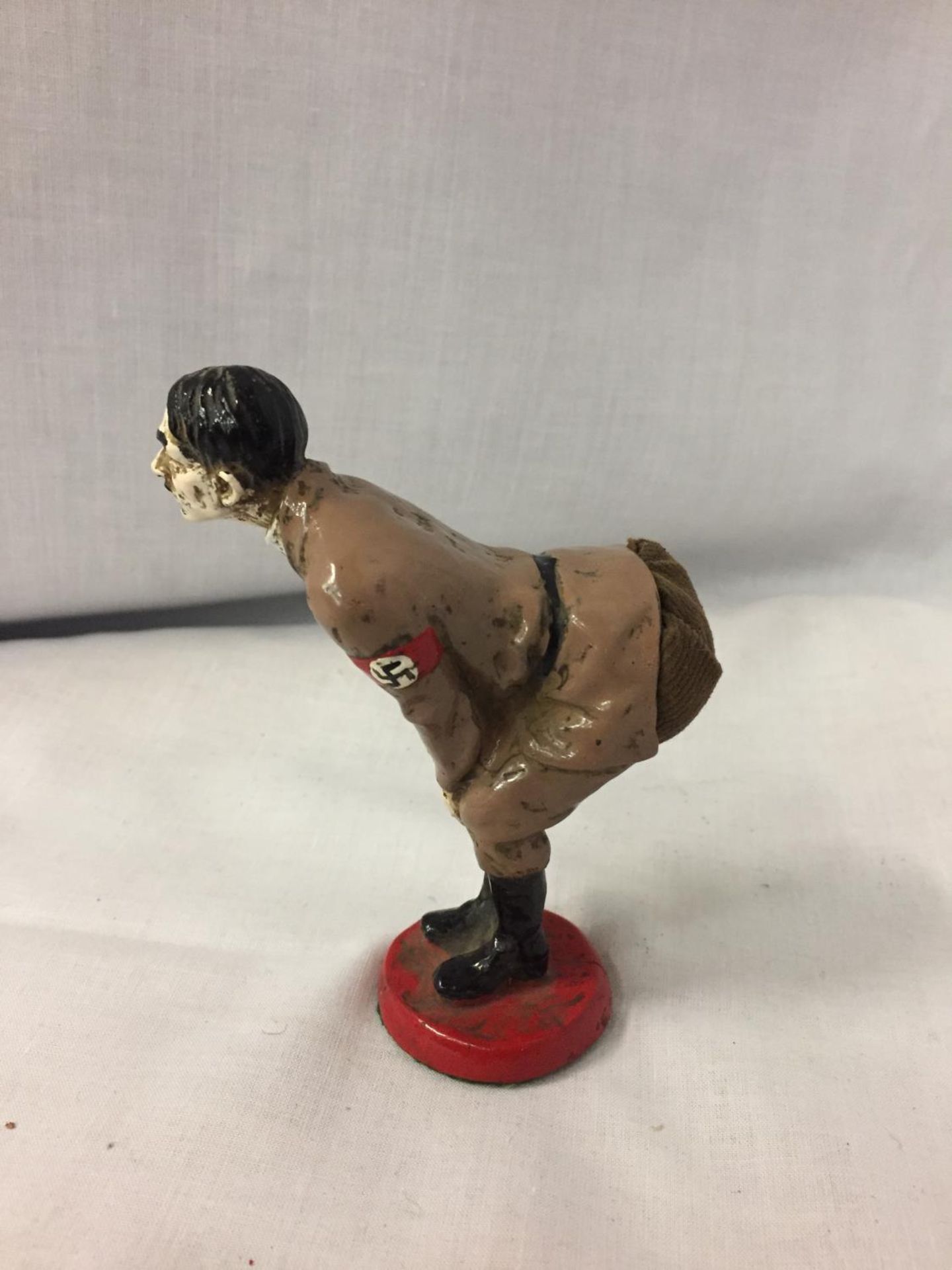 A COLD PAINTED ADOLF HITLER BRONZE FIGURINE PIN CUSHION - Image 2 of 4