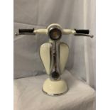 A VESPA STYLE CREAM TABLE LAMP