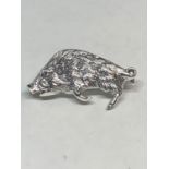 A MARKED SILVER WILD BOAR BROOCH