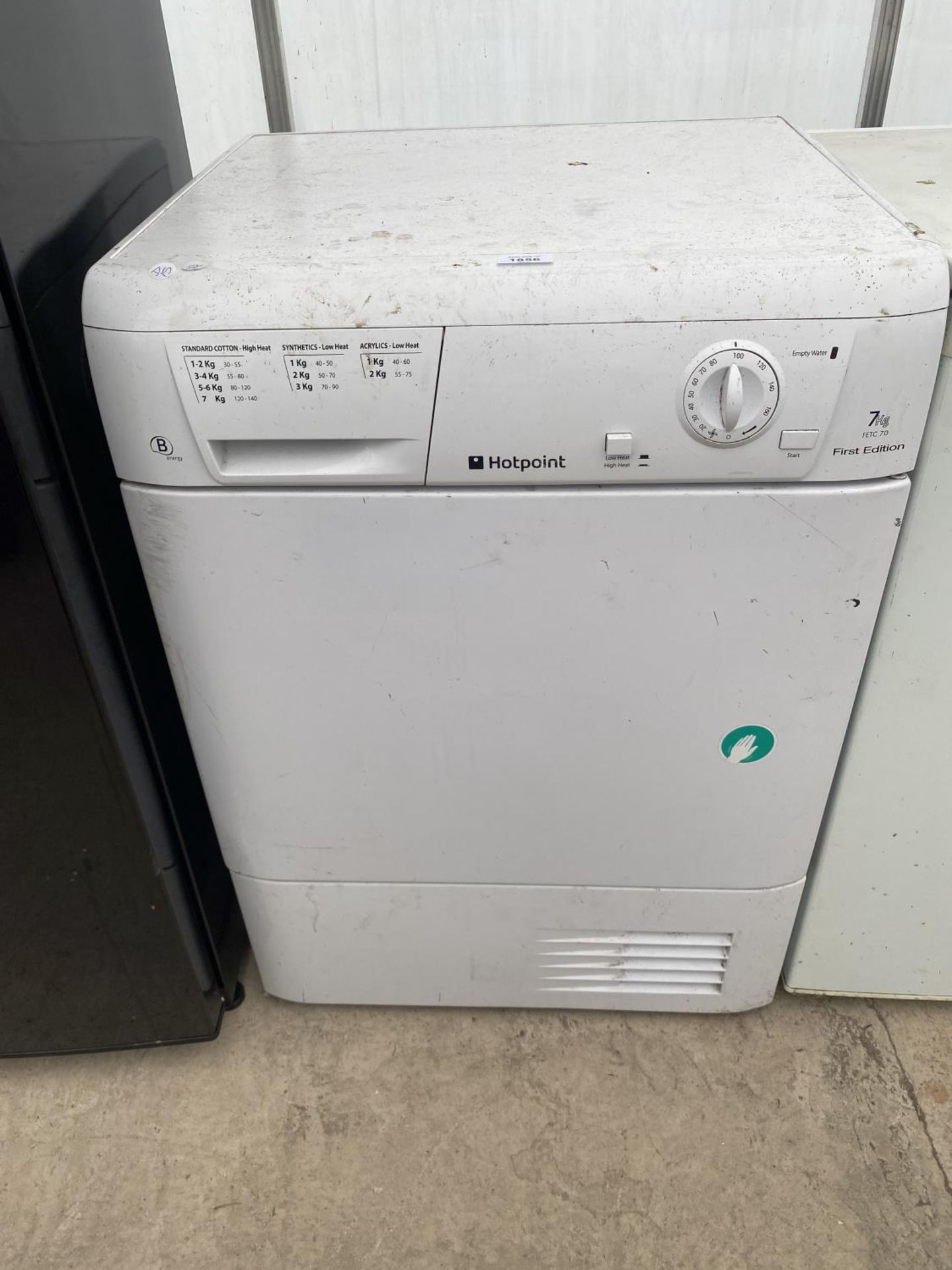 A WHITE HOTPOINT 7KG CONDENSOR DRYER BELIEVED IN WORKING ORDER BUT NO WARRANTY