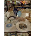 A MIXED COLLECTION TO INCLUDE TWO PLATES , VASES , TRINKET DISHES