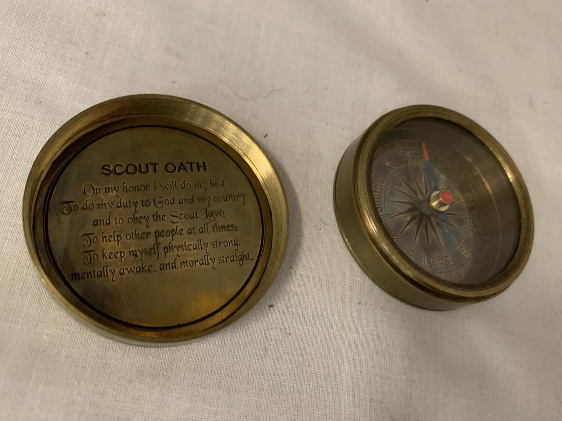 A BRASS BOY SCOUTS COMPASS - Image 2 of 3