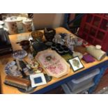 A SELECTION OF VARIOUS ITEMS TO INCLUDE A VINTAGE DRESSING TABLE TRAY