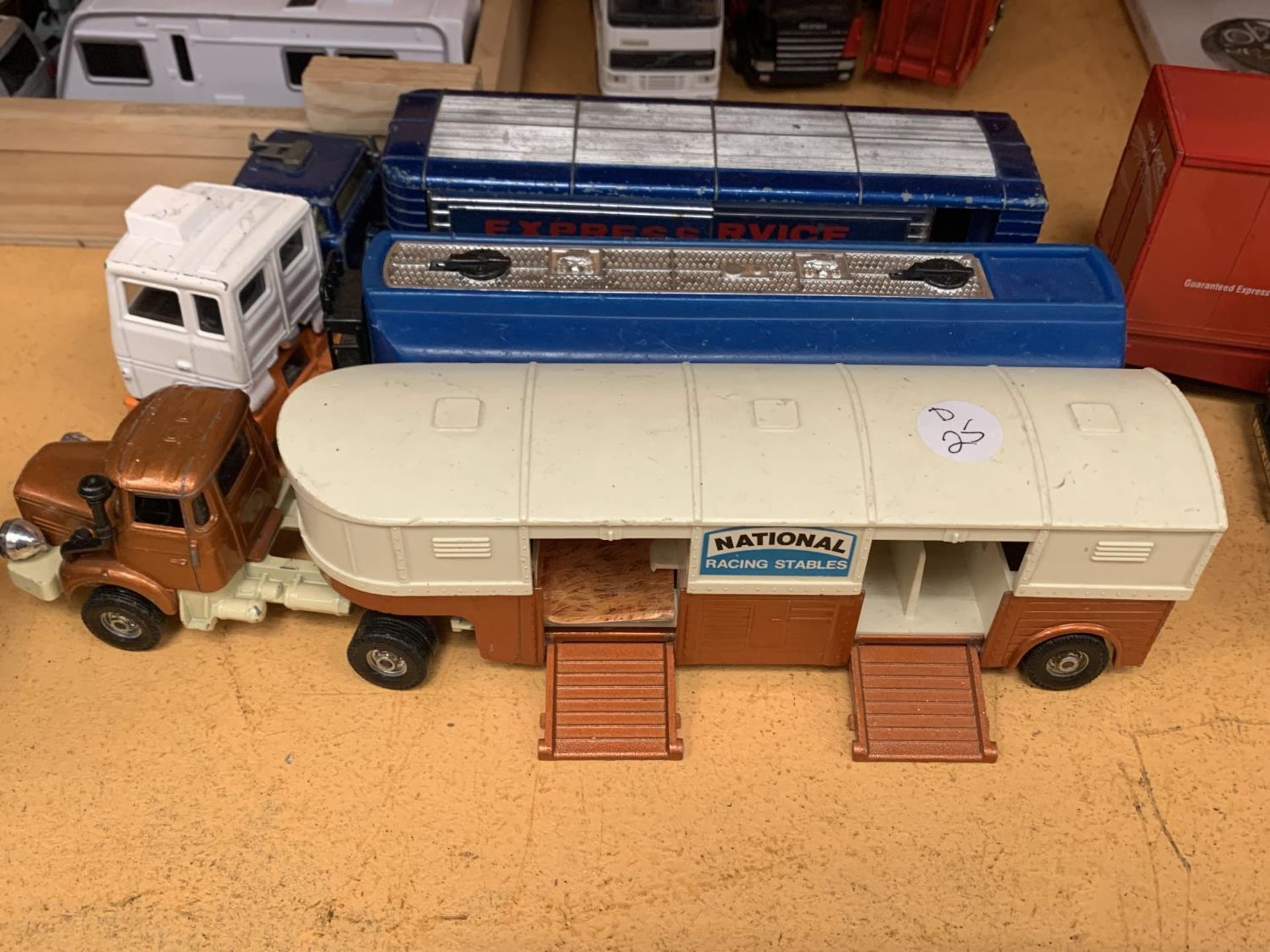 FOUR CORGI WAGONS WITH TRAILER TO INCLUDE A EXPRESS SERVICE, TANKER, NATIONAL RACING STABLES AND A - Image 2 of 4