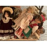 A LARGE SELECTION OF COLLECTABLE DOLLS