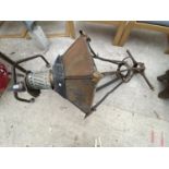 A LARGE VINTAGE AND DECORATIVE OUTSIDE LIGHT FITTING