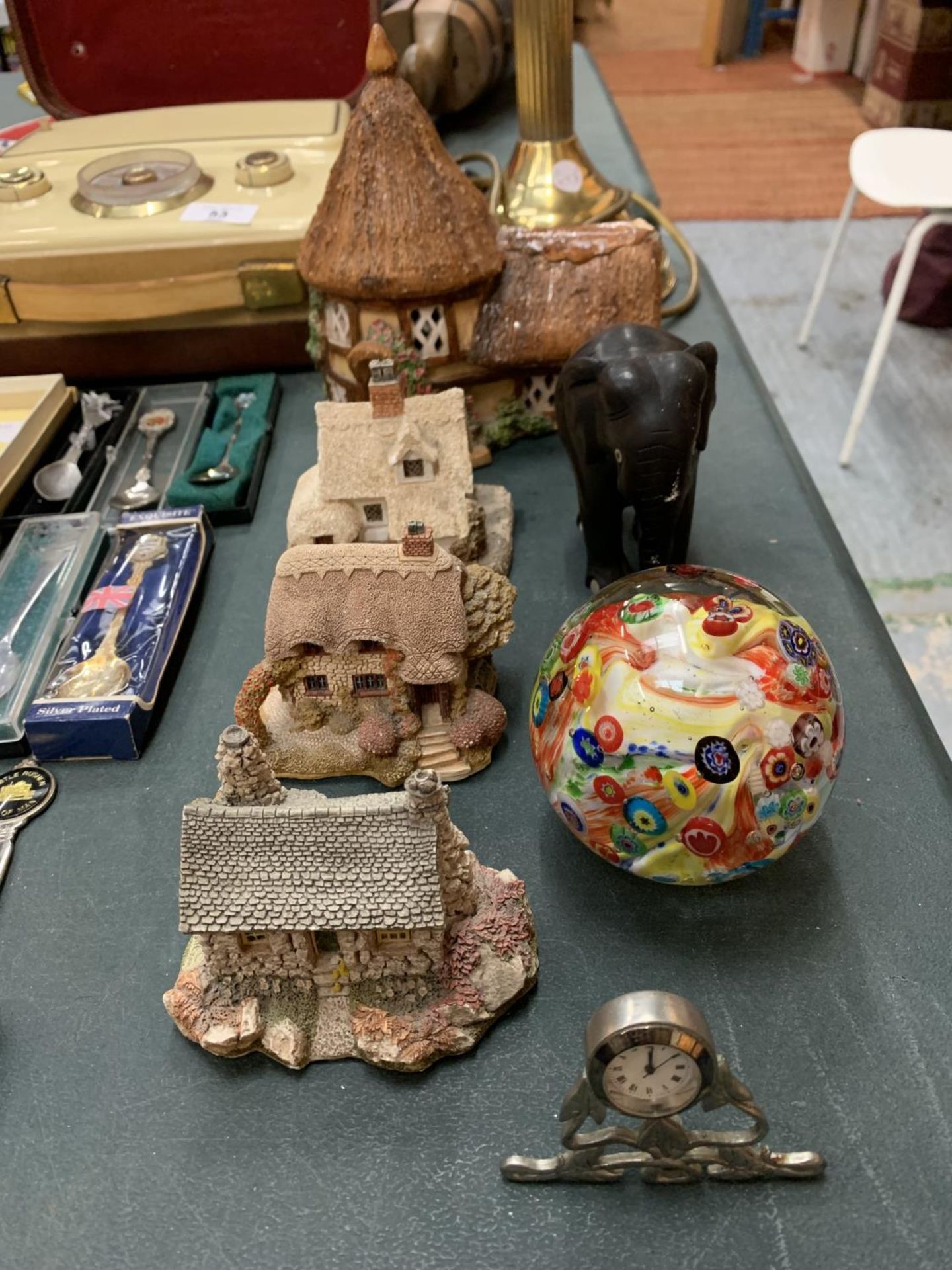 A COLLECTION OF ASSORTED ITEMS TO INCLUDE LILLIPUT LANE COTTAGES, PAPERWEIGHT, ELEPHANT ETC