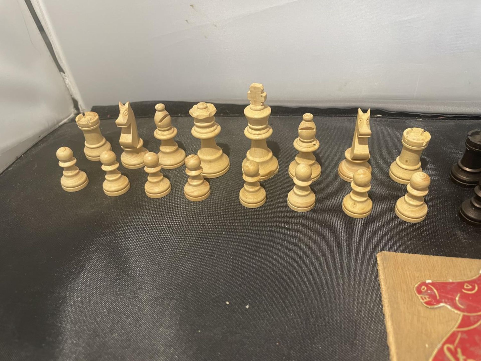 A COMPLETE STAUNTON BOXWOOD CHESS SET - Image 3 of 4