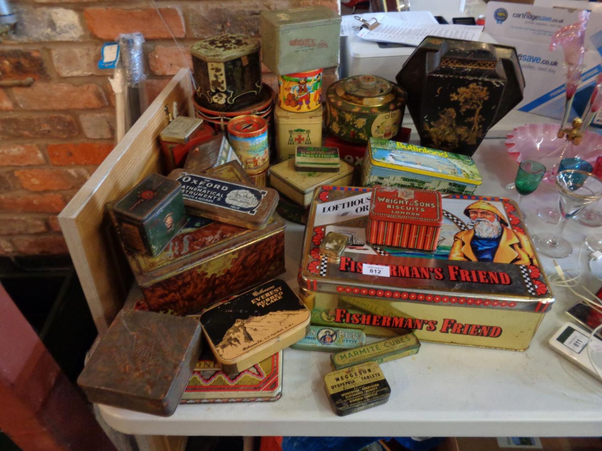 A LARGE COLLECTION OF VARIOUS VINTAGE TINS TO INCLUDE A FISHERMANS FRIEND , WRIGHT & SONS