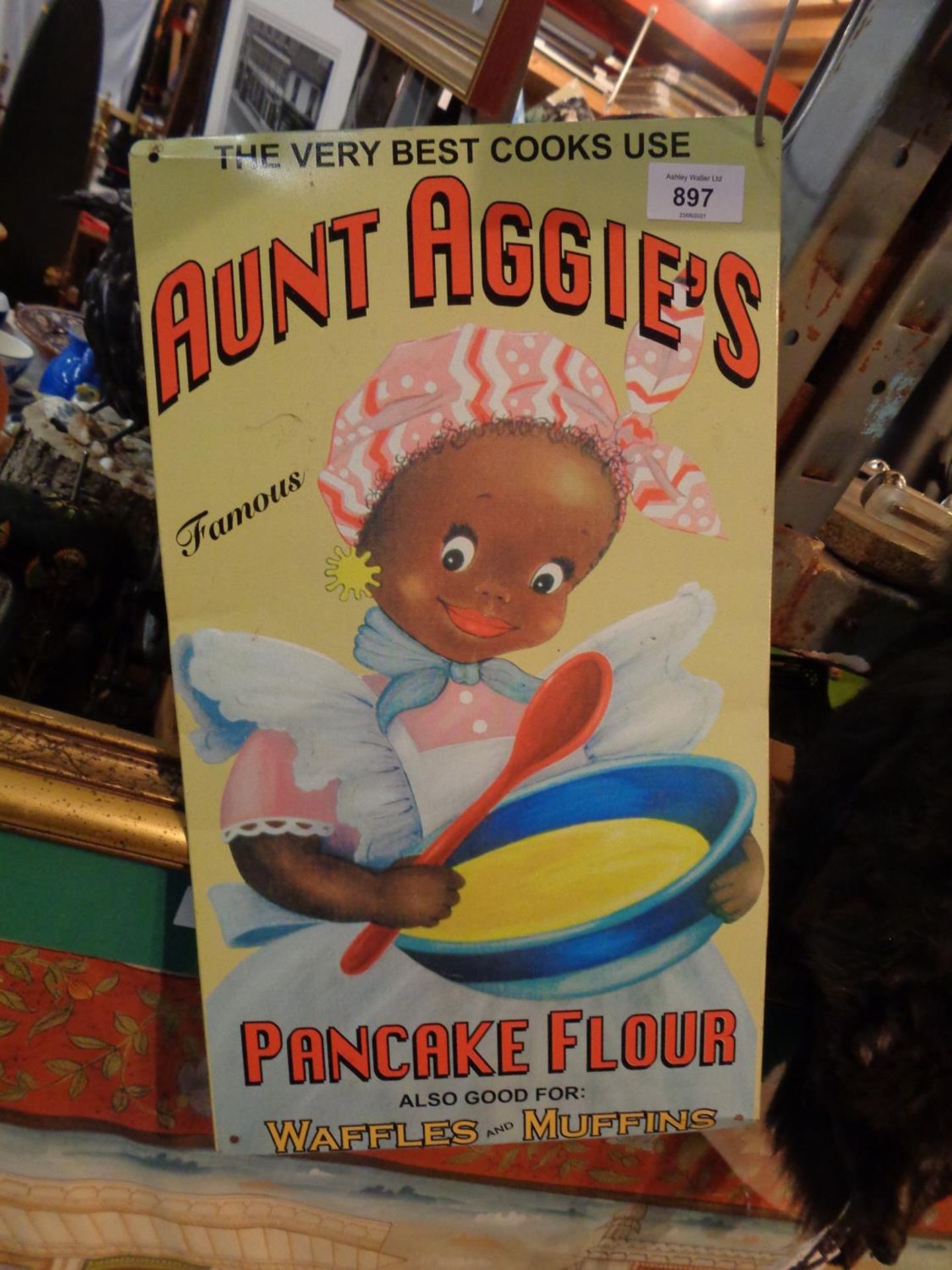 AN ENAMEL SIGN AUNT AGGIE'S PANCAKES