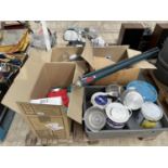 AN ASSORTMENT OF HOUSEHOLD CLEARANCE ITEMS TO INCLUDE A PROJECTOR SCREEN, PAINT AND KITCHEN ITEMS