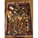 A LARGE QUANTITY TO INCLUDE SOME VINERS STAINLESS STEEL CUTLERY (160 TOTAL) (100 VINERS)