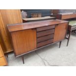 A RETRO TEAK SIDEBOARD, 60" WIDE, WITH FOUR DRAWERS AND TWO CUPBOARDS HAVING LOW GALLERY BACK AND