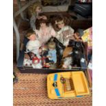 A COLLECTION OF VARIOUS DOLLS TO INCLUDE SINDY ETC