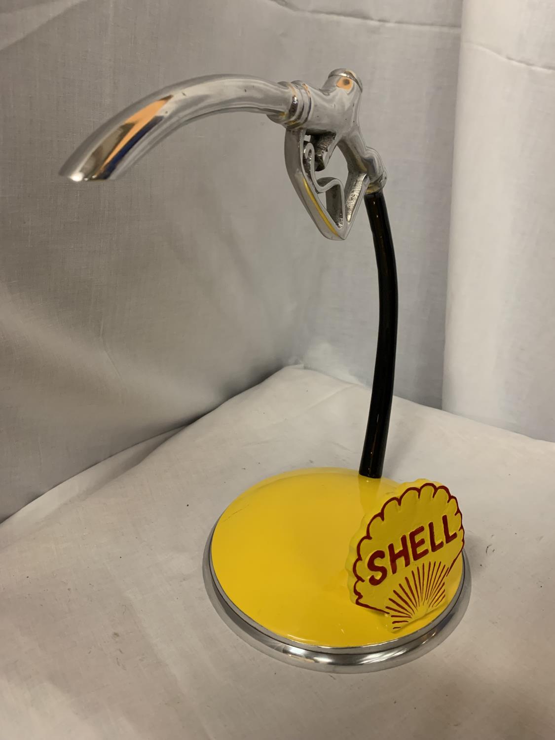 A SHELL PETROL PUMP HANDLE MODEL - Image 3 of 3