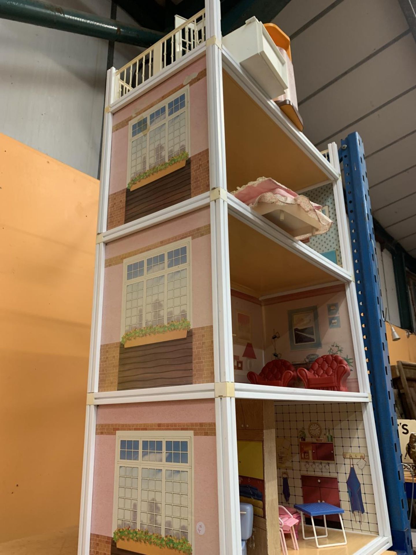 A VERY LARGE THREE STOREY SINDY DOLLS HOUSE WITH ROOF TOP TERRACE TO INCLUDE FURNITURE - Image 4 of 4