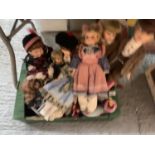A LARGE SELECTION OF COLLECTABLE DOLLS