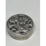 AN ORNATE SILVER PILL BOX