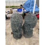 A QUANTITY OF APPROX 60 14" WIRE HANGING BASKETS WITH HANGING CHAINS