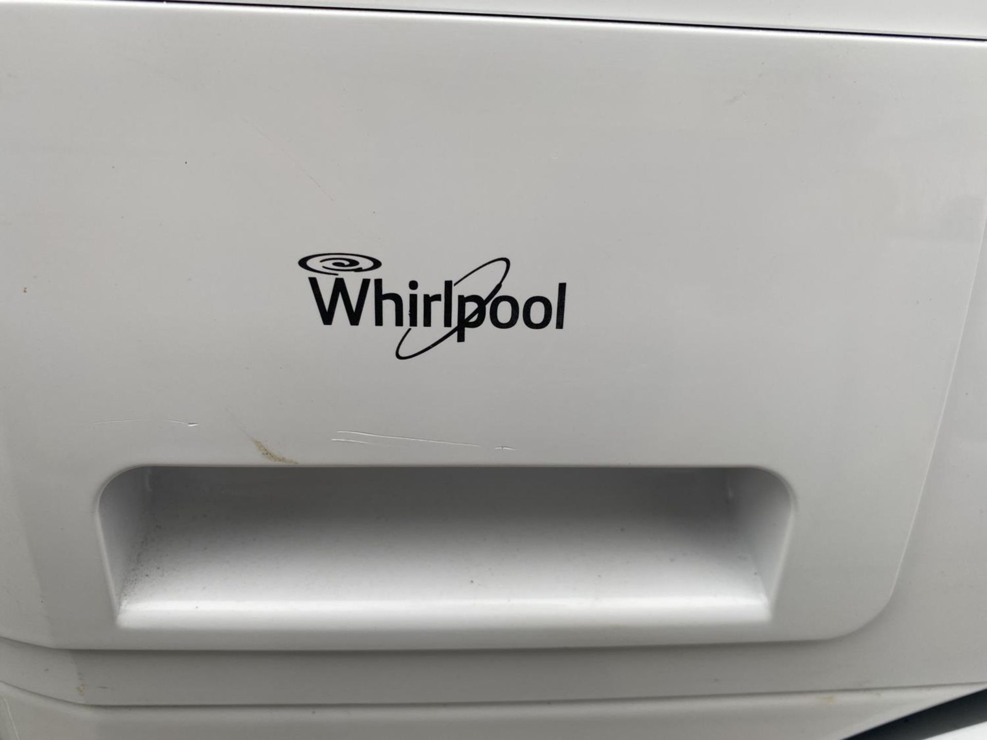 A WHIRLPOOL 9KG WASHING MACHINE BELIEVED IN WORKING ORDER BUT NO WARRANTY - Image 2 of 3