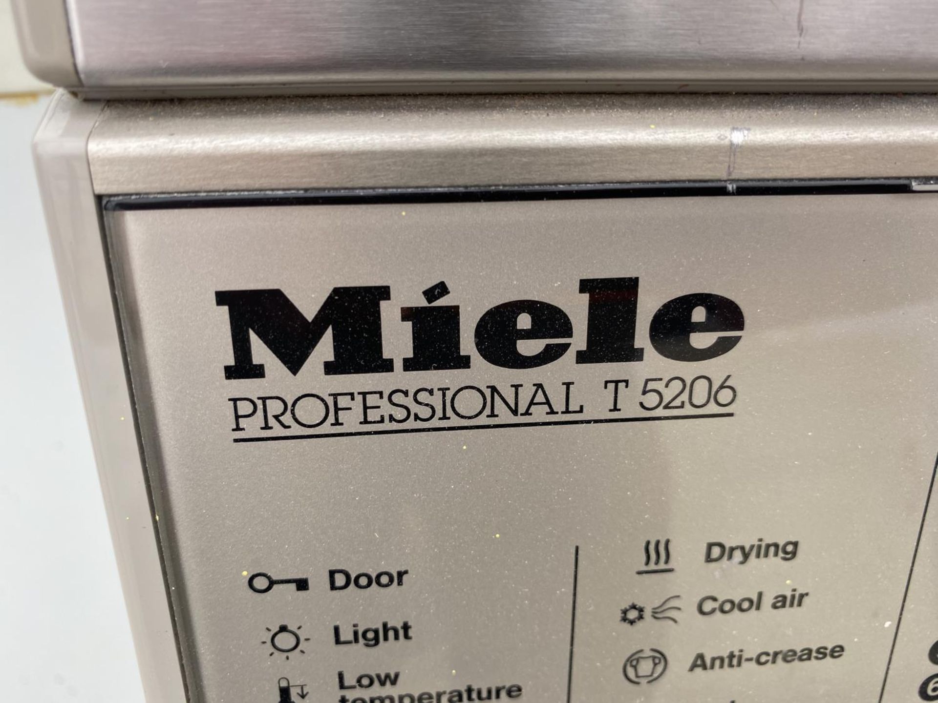A MIELE PROFESSIONAL T5206 CONDENSOR DRYER BELIEVED IN WORKING ORDER BUT NO WARRANTY - Image 2 of 3