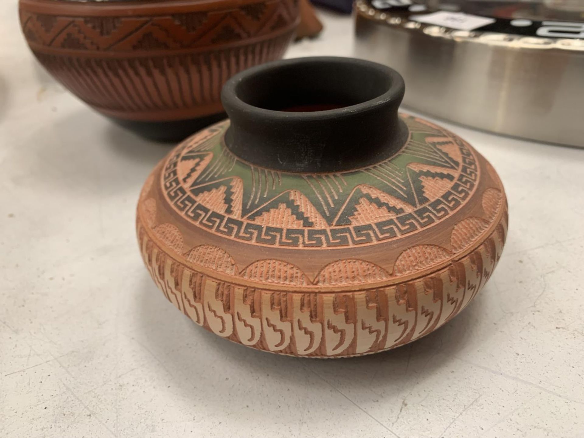 TWO ITEMS OF POTTERY TO INCLUDE ONE NAVAJO EXAMPLE - Image 5 of 6