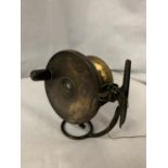 A VINTAGE 'MALLOCH'S PATENT' FISHING REEL