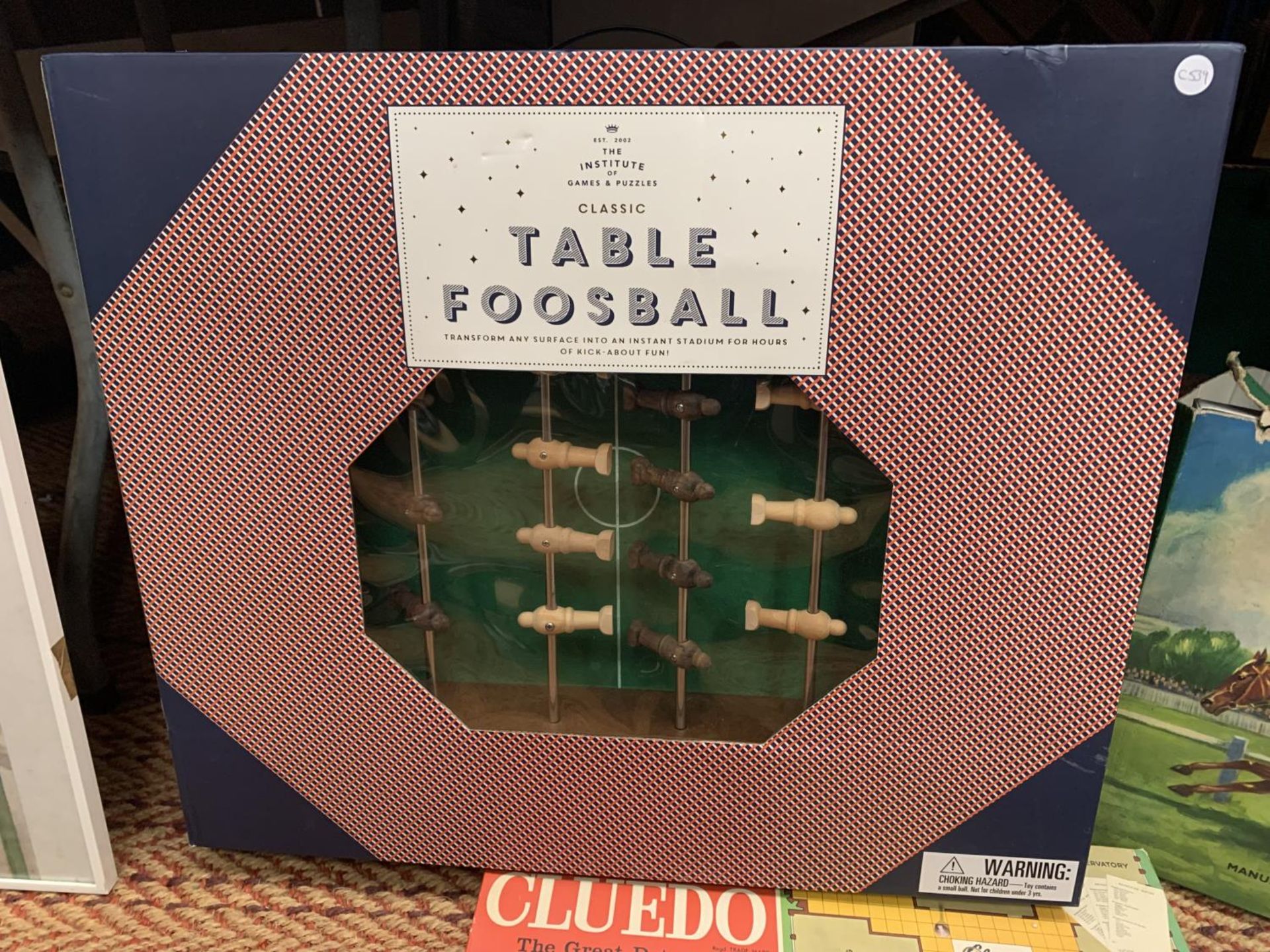 A COLLECTION OF GAMES TO INCLUDE TABLE FOOTBALL, CLUEDO AND TOTOPOLY - Image 3 of 8