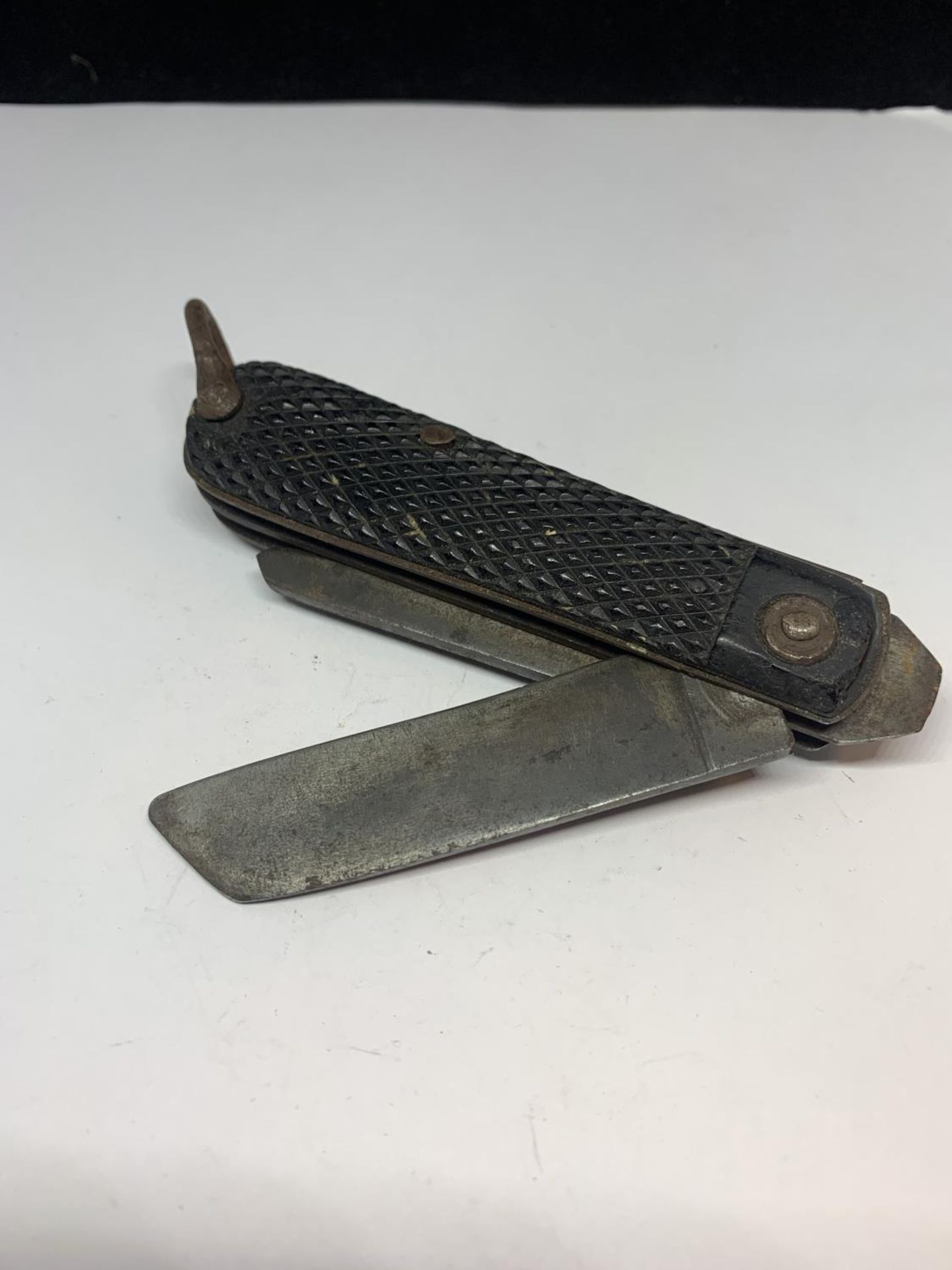 AN ARMY PEN KNIFE - Image 4 of 4
