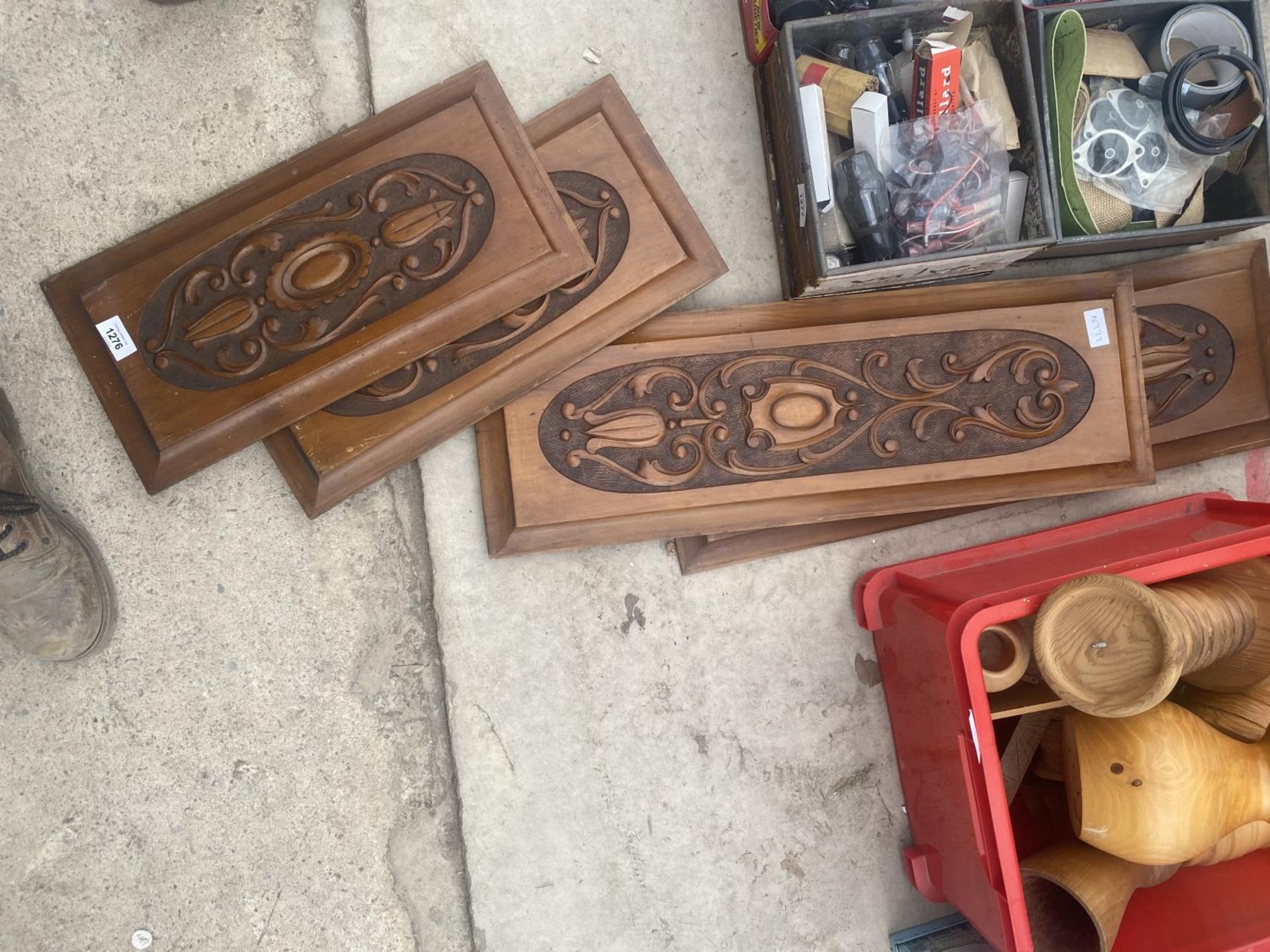 A GROUP OF FOUR VINTAGE AND DECORATIVE CARVED WOODEN PANELS - Image 2 of 2