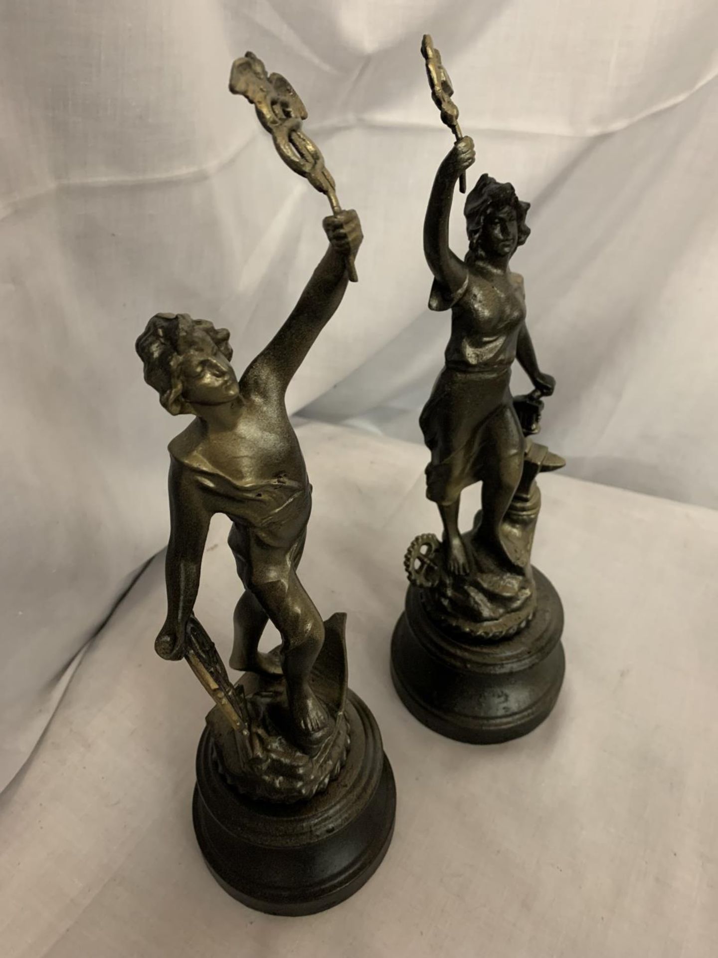TWO METAL FIGURINES - Image 3 of 3