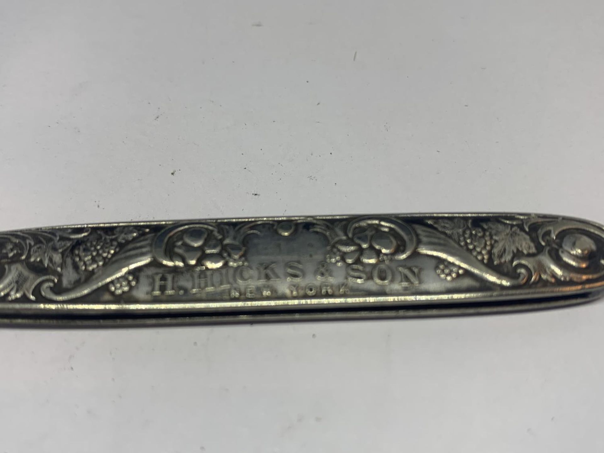 A WHITE METAL TITANIC PEN KNIFE (BLADE MISSING) - Image 6 of 6