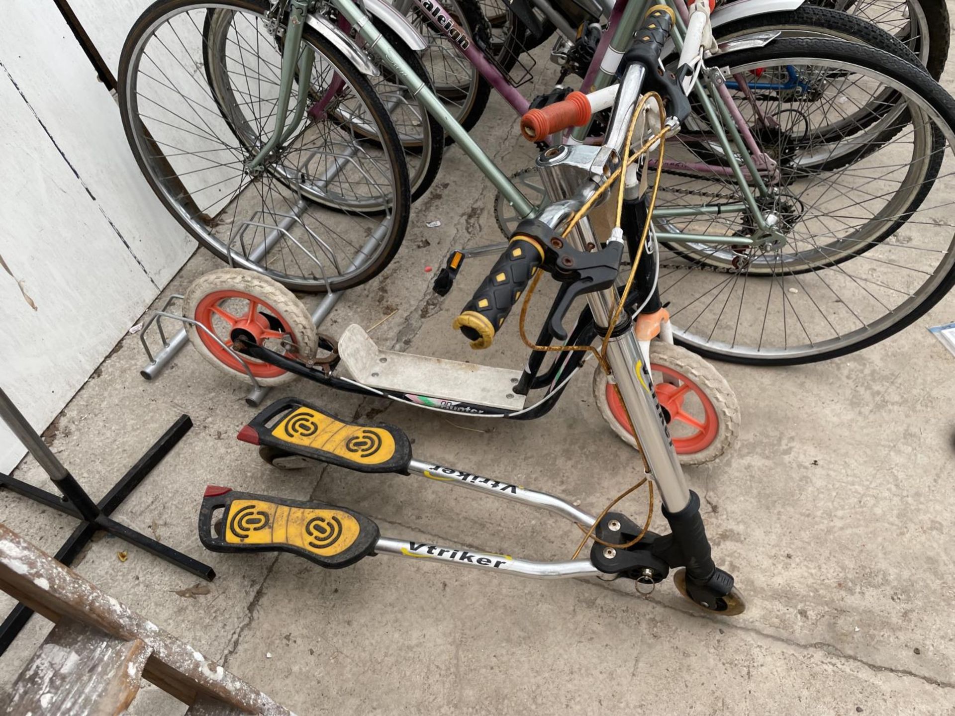 TWO CHILDRENS SCOOTERS TO INCLUDE A VTRIKER