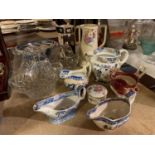 A MIX OF CERAMIC AND GLASS JUGS AND BOWLS