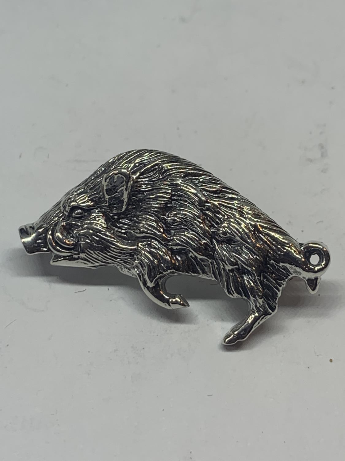 A MARKED SILVER WILD BOAR BROOCH