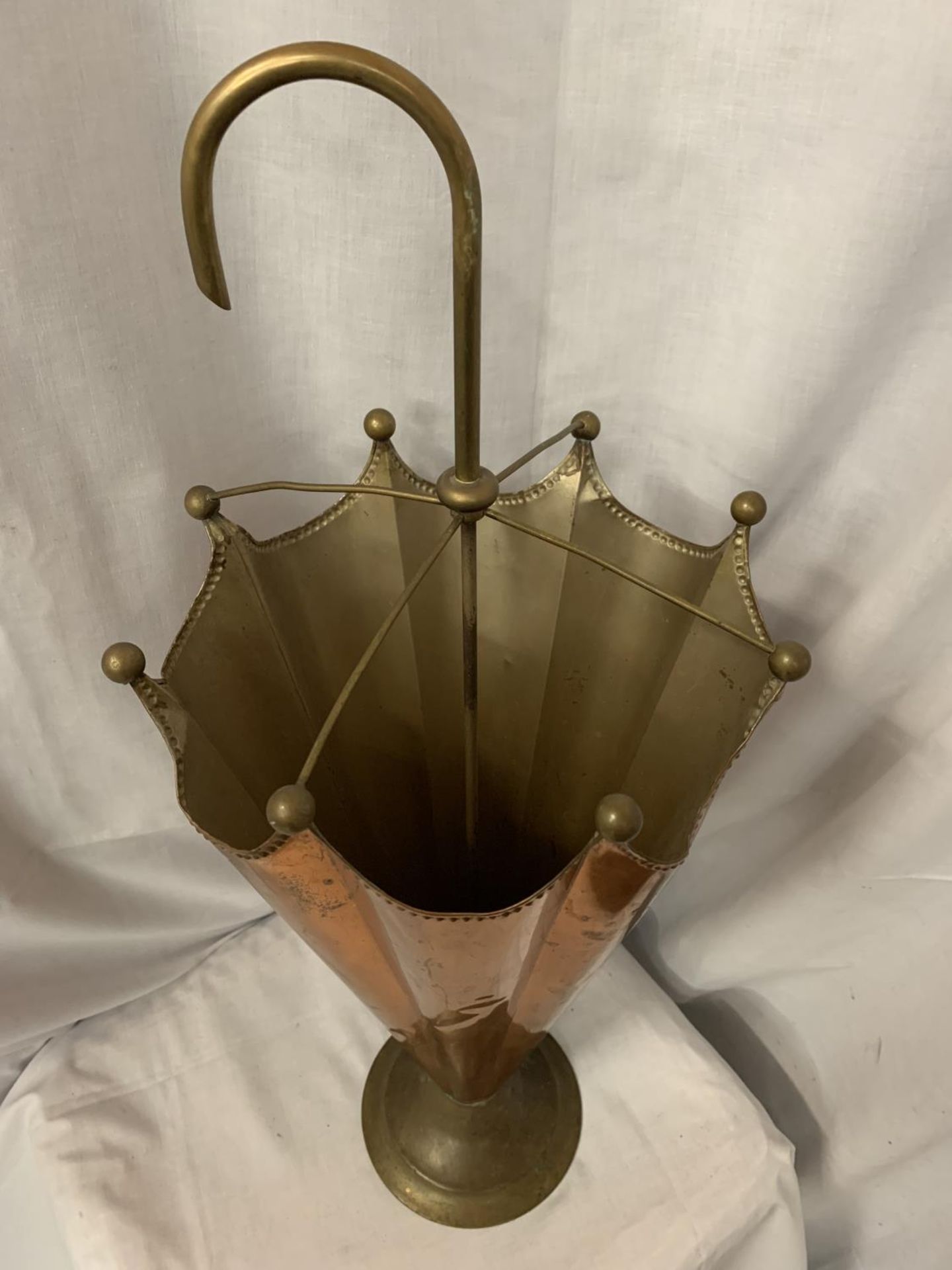 AN UNUSUAL COPPER AND BRASS UMBRELLA STAND IN THE FORM OF AN UMBRELLA - Image 2 of 3